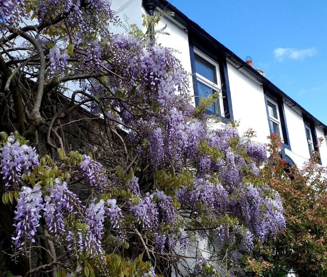 The White House Guest House Penrith Esterno foto